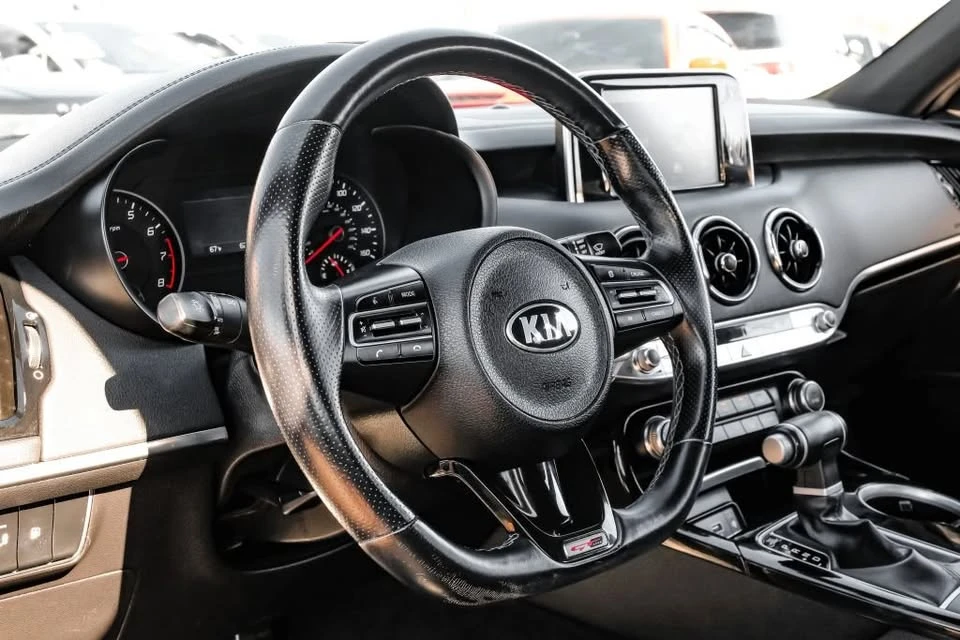 2021 Kia Stinger - Image 4 of 15