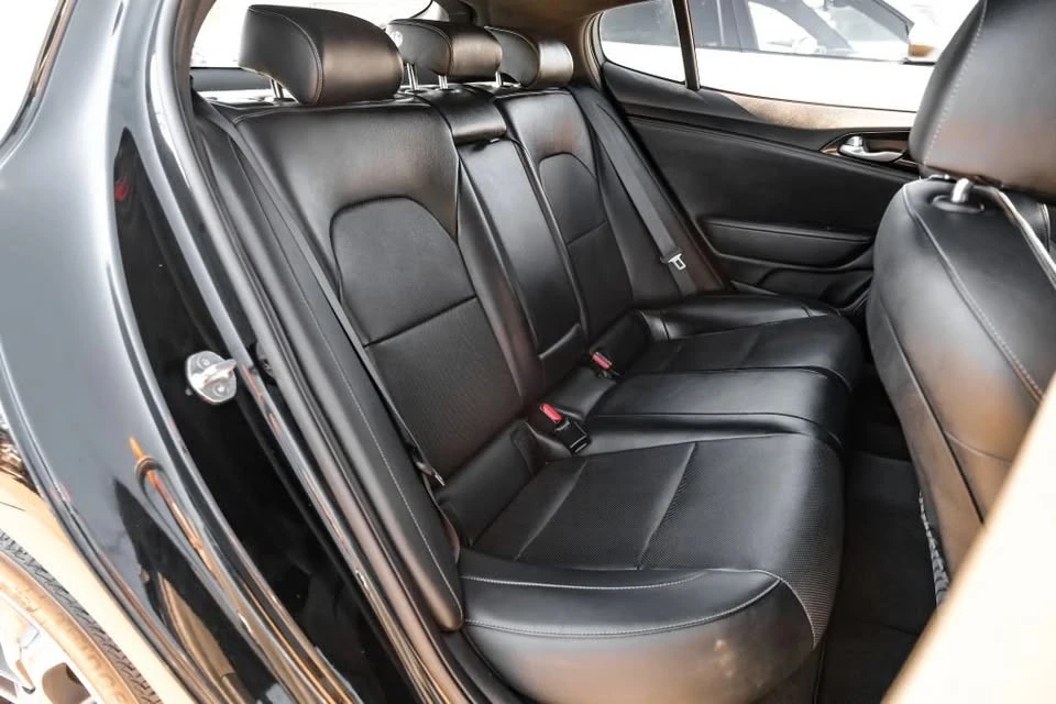 2021 Kia Stinger - Image 10 of 15