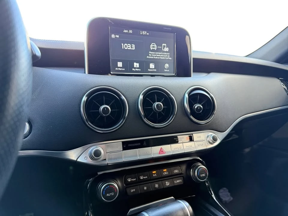 2021 Kia Stinger - Image 12 of 19