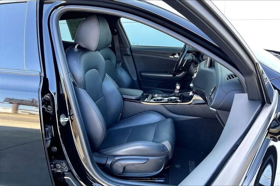2021 Kia Stinger - Image 7 of 20