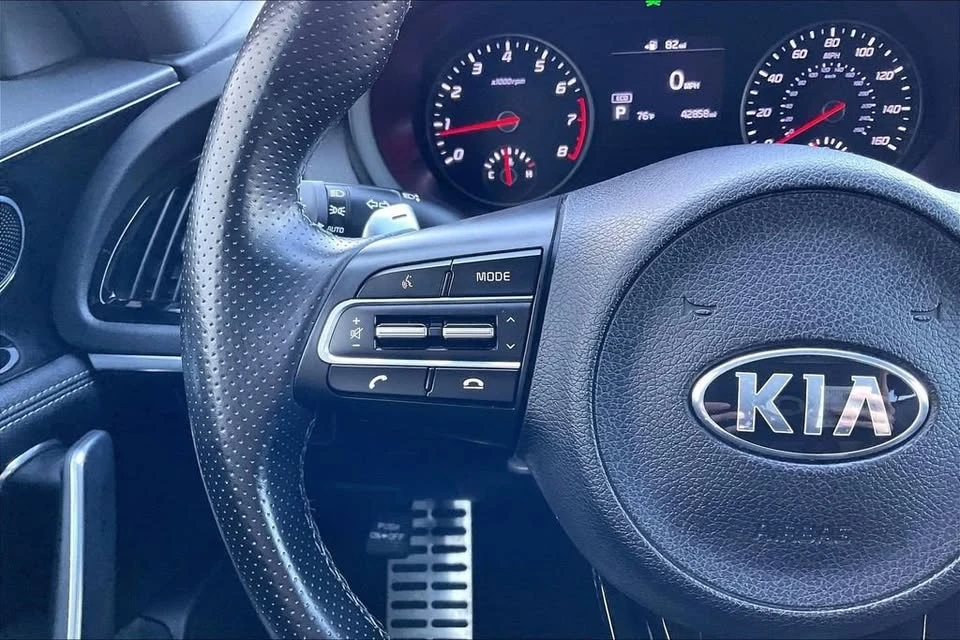 2021 Kia Stinger - Image 18 of 20