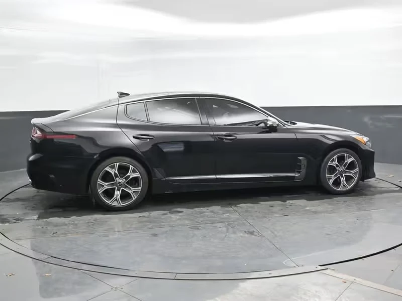 2021 Kia Stinger - Image 2 of 15