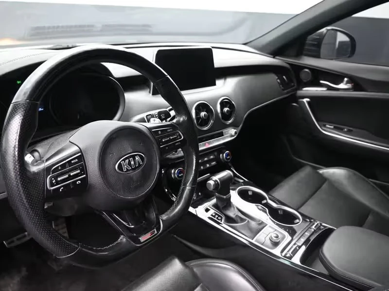 2021 Kia Stinger - Image 12 of 15