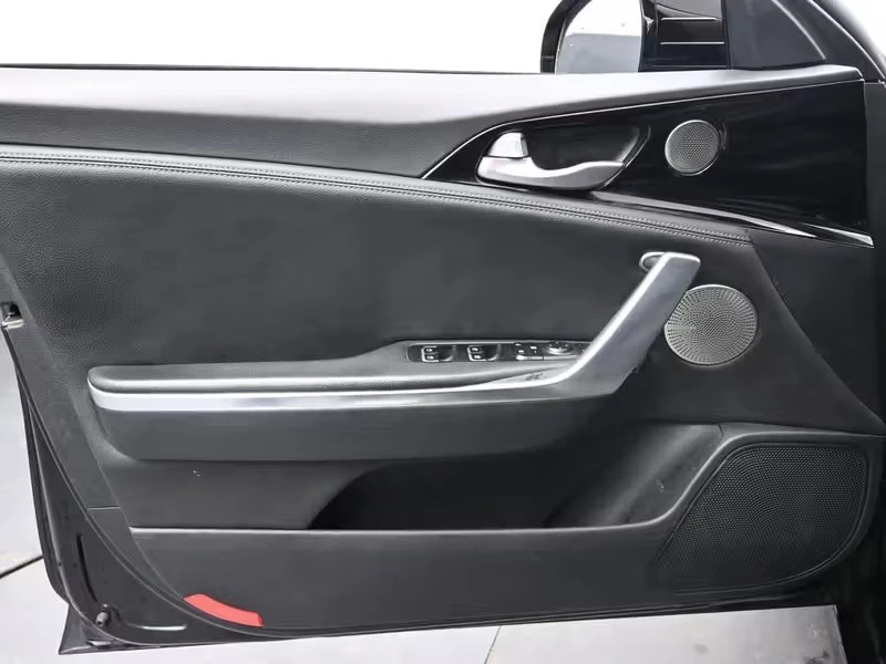 2021 Kia Stinger - Image 14 of 15