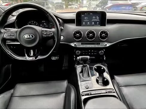 2021 Kia Stinger - Image 15 of 20