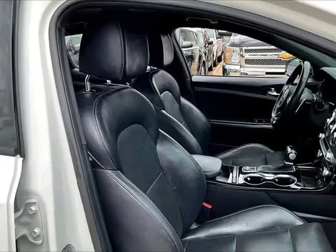 2021 Kia Stinger - Image 9 of 20