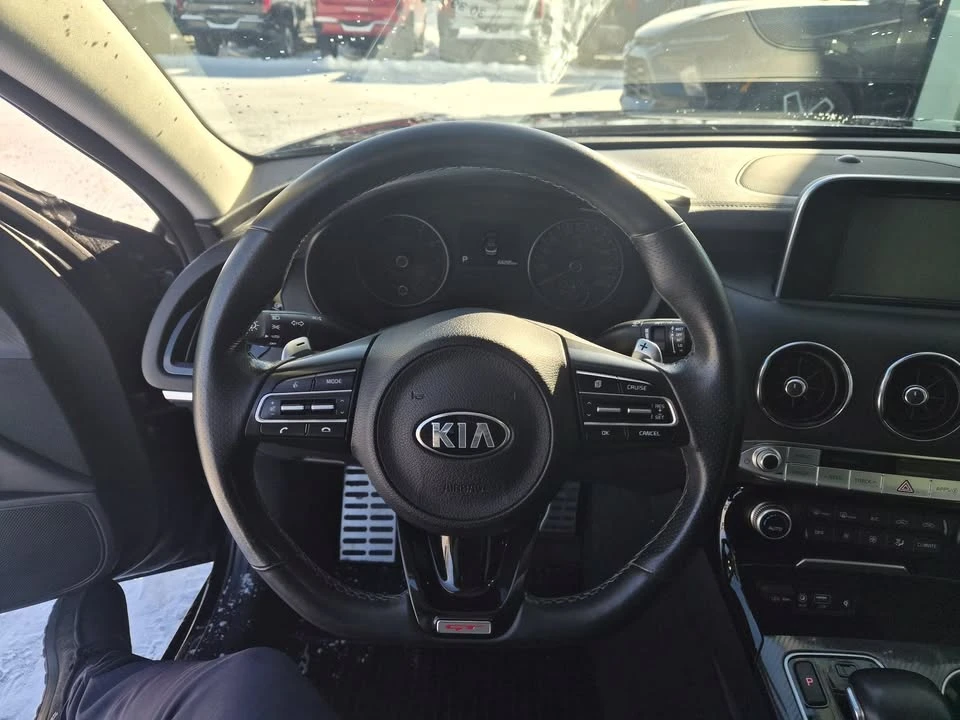 2021 Kia Stinger GT - Image 8 of 10