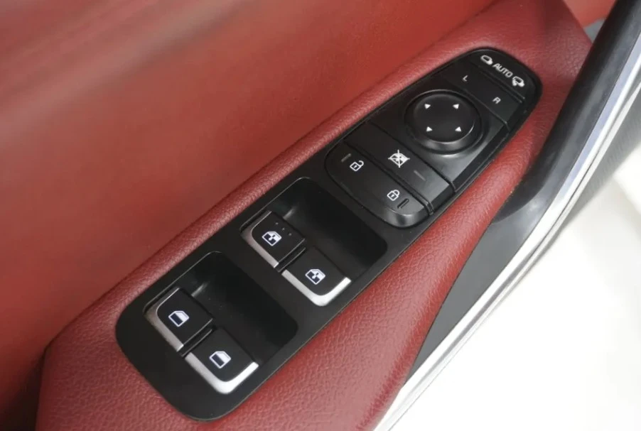 2021 Kia Stinger GT - Image 9 of 11