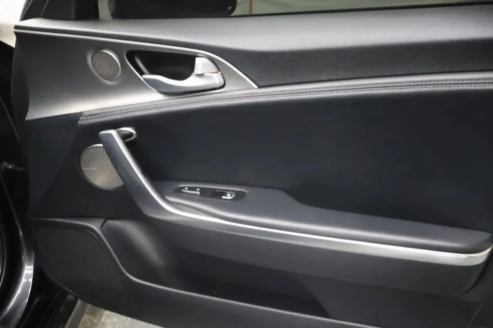 2021 Kia Stinger GT - Image 12 of 19