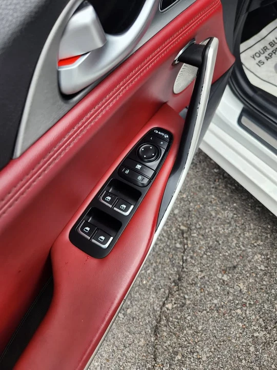 2021 Kia Stinger GT - Image 17 of 18
