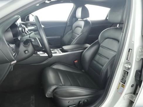 2021 Kia Stinger GT - Image 11 of 20