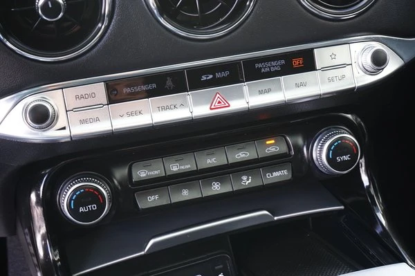 2021 Kia Stinger GT - Image 18 of 20
