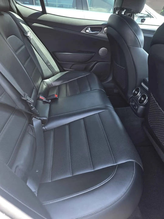 2021 Kia Stinger GT - Image 9 of 12