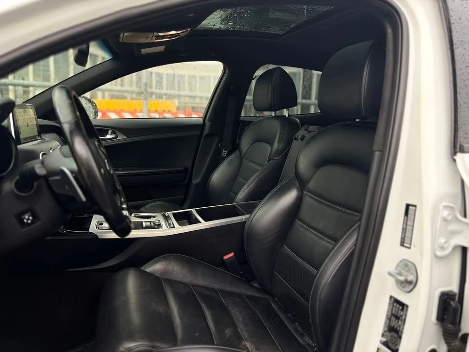 2021 Kia Stinger GT - Image 18 of 19