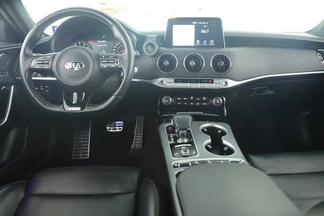2021 Kia Stinger GT - Image 15 of 19