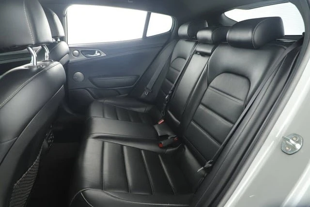 2021 Kia Stinger GT - Image 18 of 19