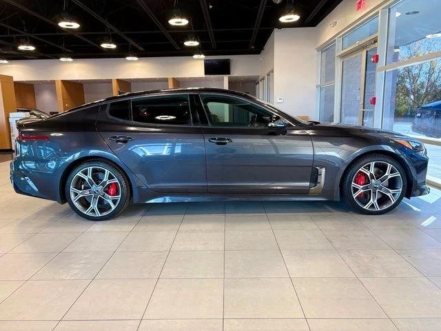 2021 Kia Stinger GT - Image 9 of 19