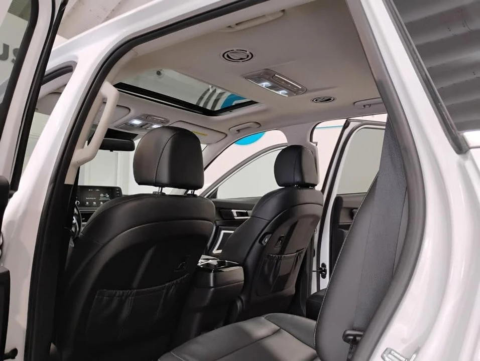2021 Kia Telluride - Image 11 of 20