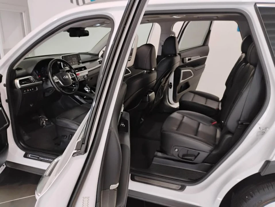 2021 Kia Telluride - Image 8 of 20
