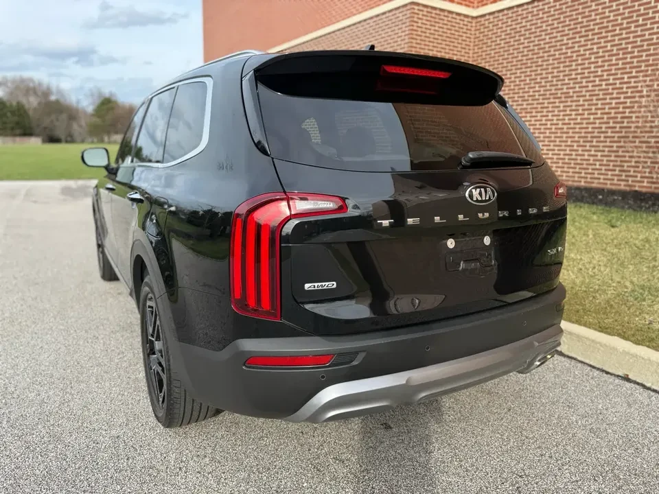 2021 Kia Telluride - Image 4 of 17