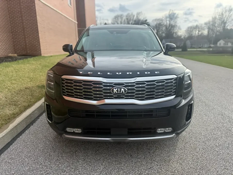 2021 Kia Telluride - Image 2 of 17