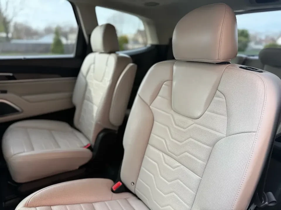 2021 Kia Telluride - Image 14 of 17