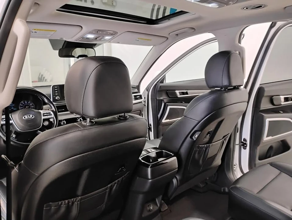 2021 Kia Telluride - Image 17 of 20
