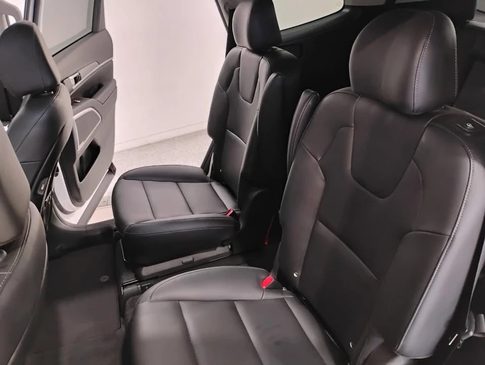 2021 Kia Telluride - Image 16 of 20