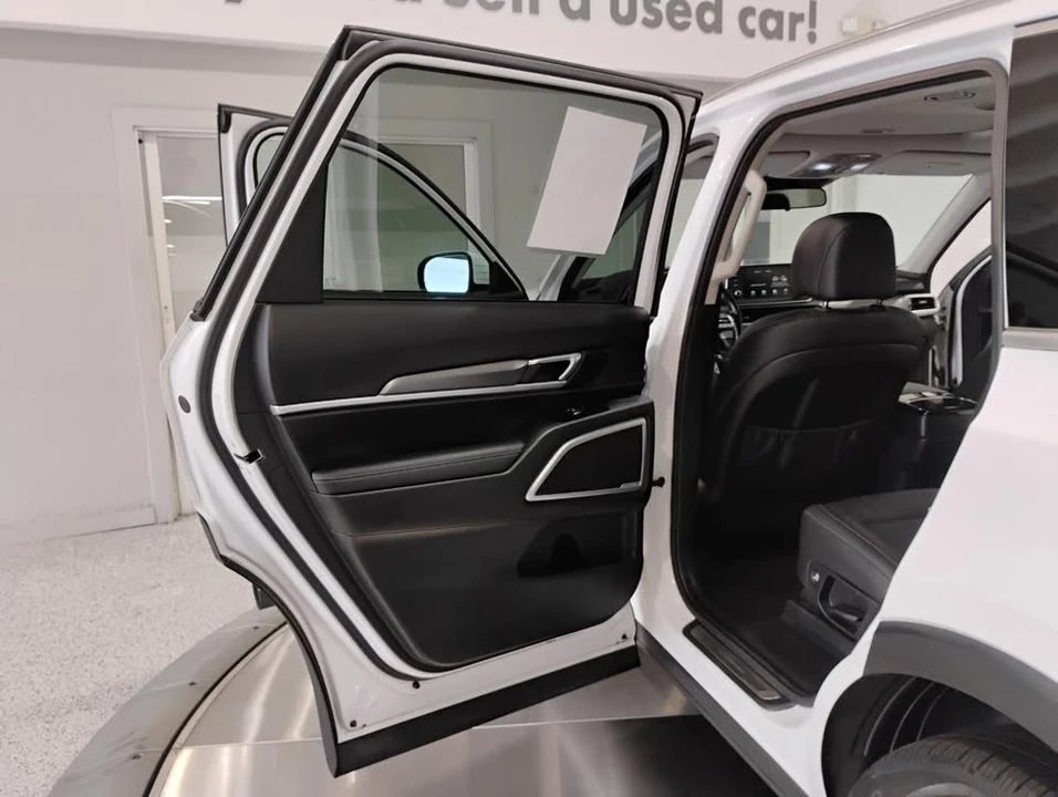 2021 Kia Telluride - Image 9 of 20