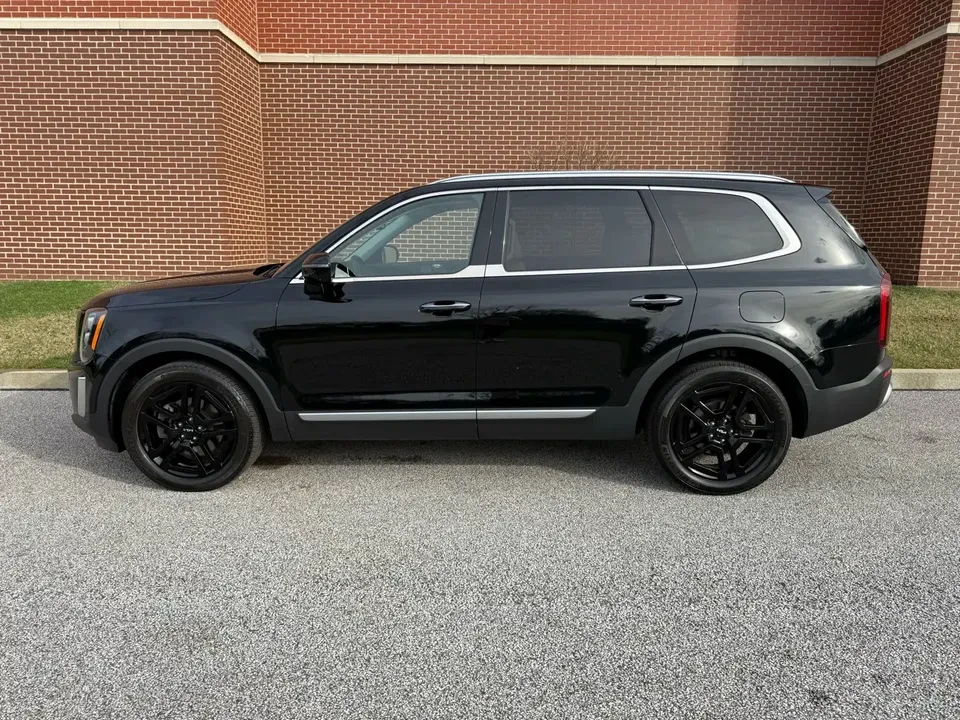 2021 Kia Telluride - Image 3 of 17