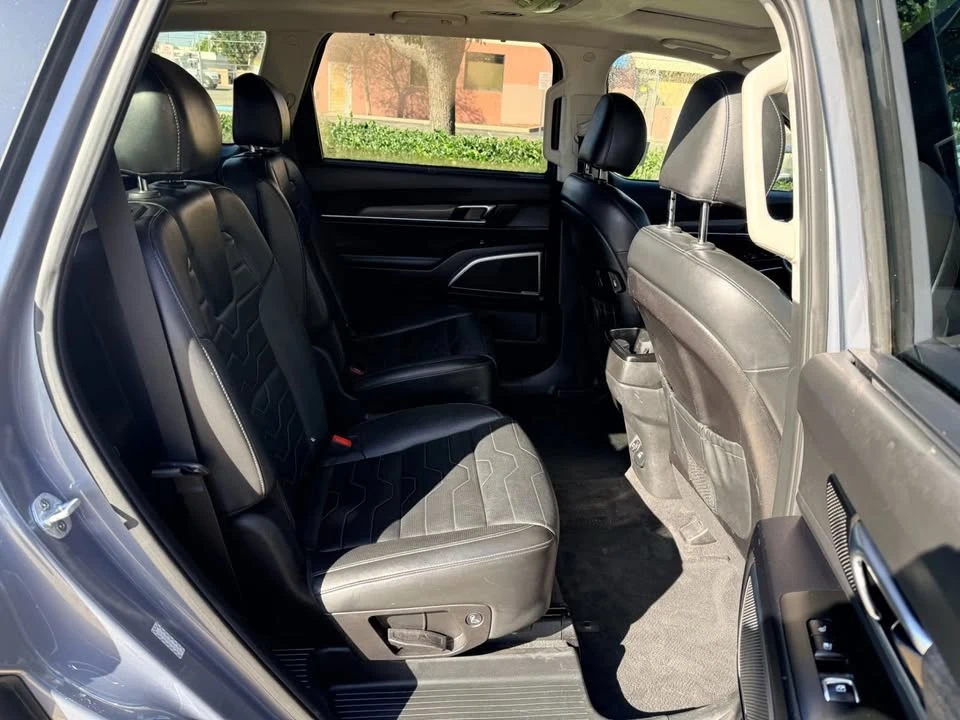 2021 Kia Telluride - Image 17 of 19