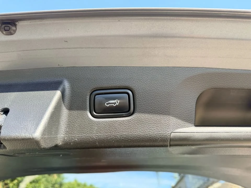 2021 Kia Telluride - Image 16 of 19
