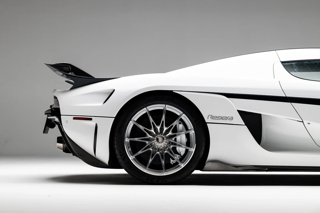 2021 Koenigsegg Regera - Image 13 of 31