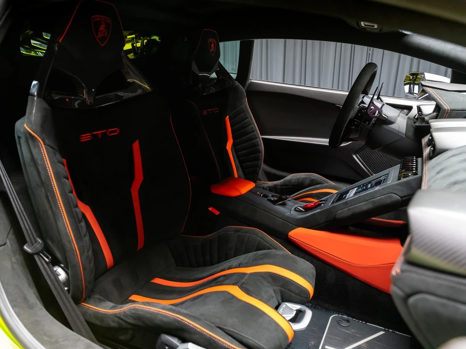 2021 Lamborghini - Image 10 of 31