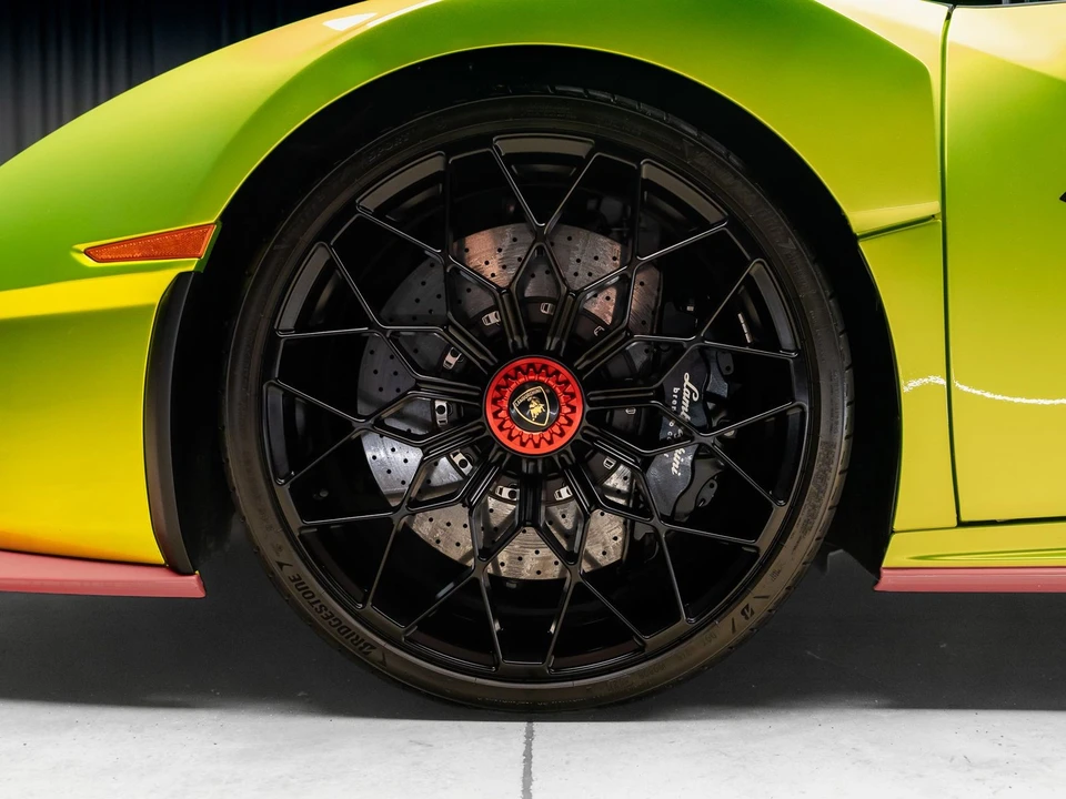 2021 Lamborghini - Image 31 of 31
