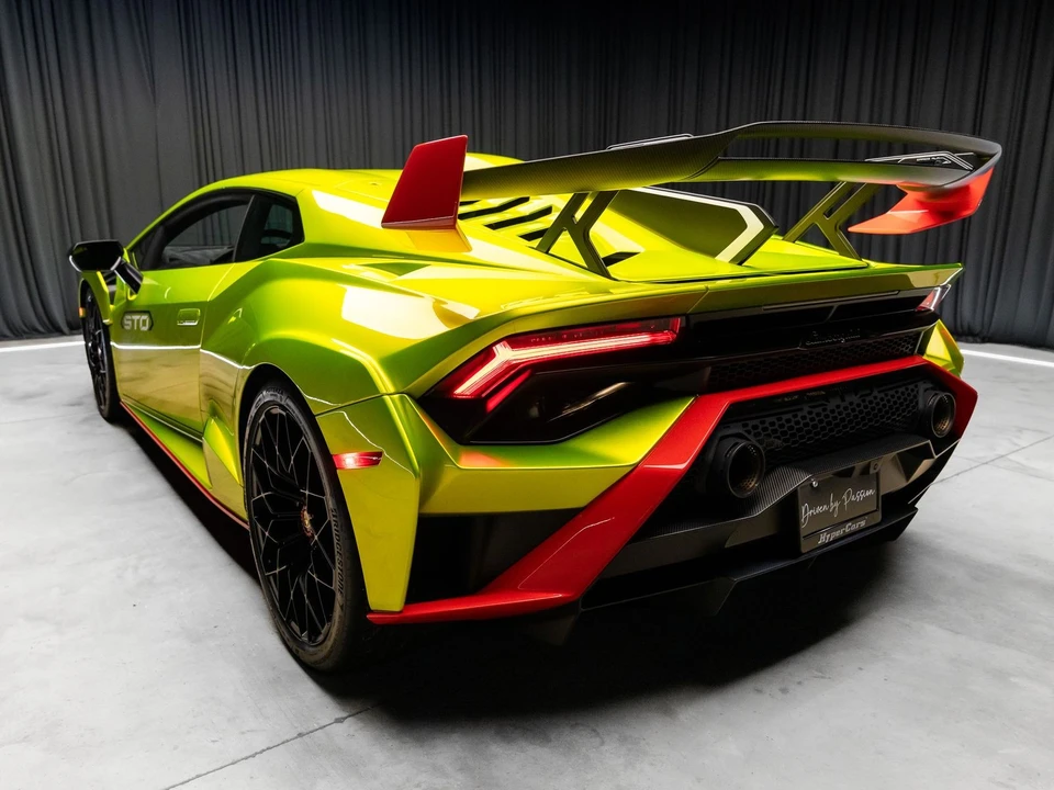 2021 Lamborghini - Image 16 of 31