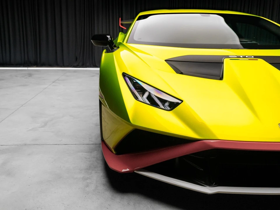 2021 Lamborghini - Image 22 of 31