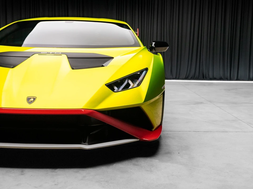 2021 Lamborghini - Image 24 of 31