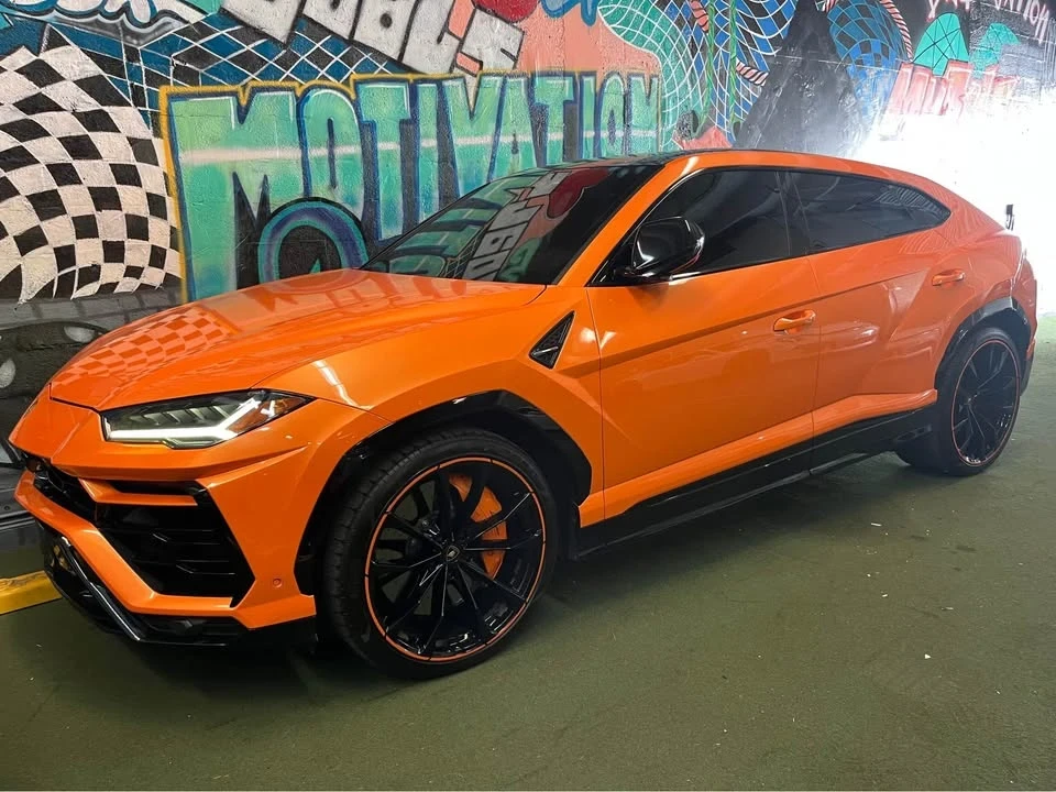 2021 Lamborghini Urus - Image 2 of 10