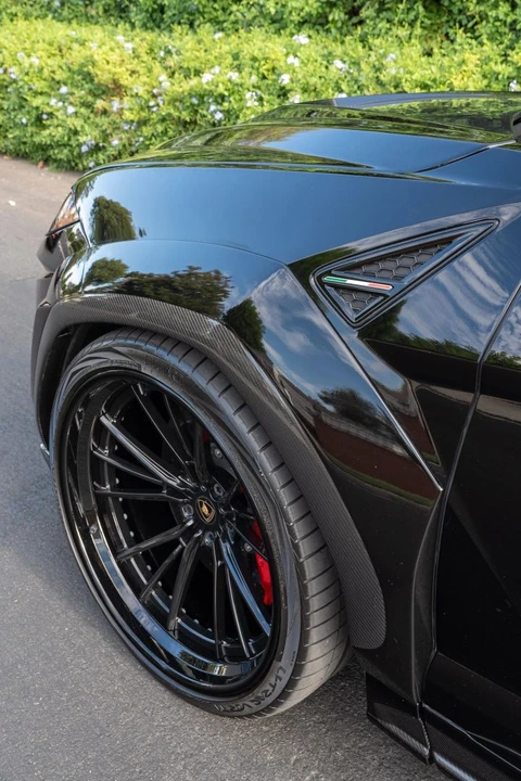 2021 Lamborghini Urus - Image 17 of 31