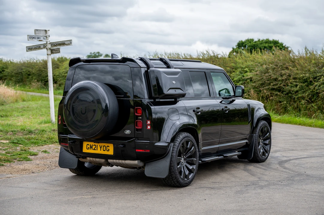 2021 Land Rover Defender 110 - Image 6 of 31