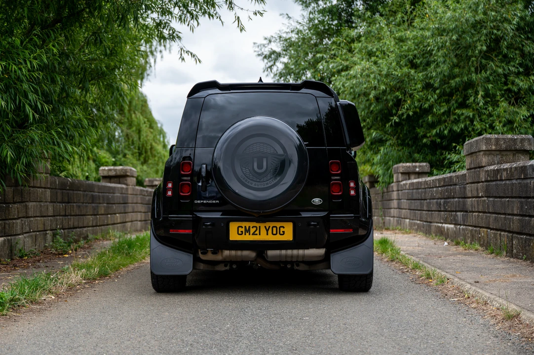 2021 Land Rover Defender 110 - Image 7 of 31
