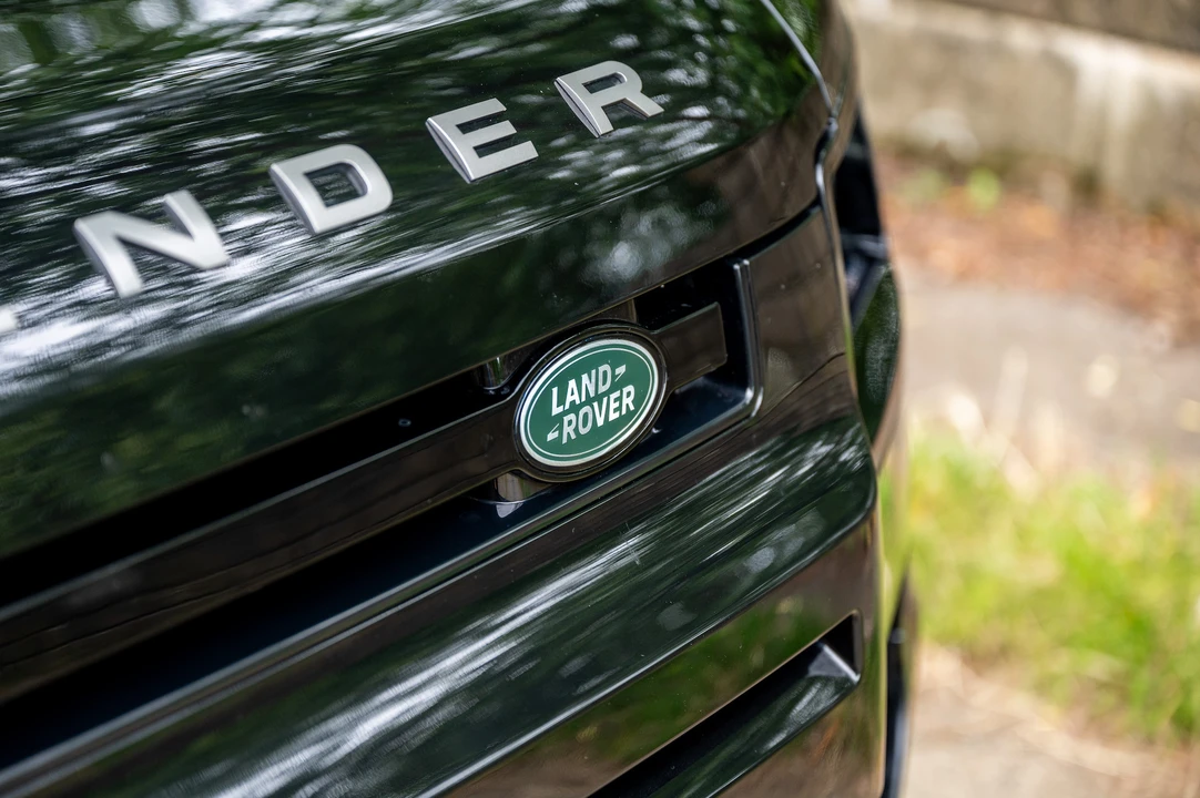 2021 Land Rover Defender 110 - Image 23 of 31