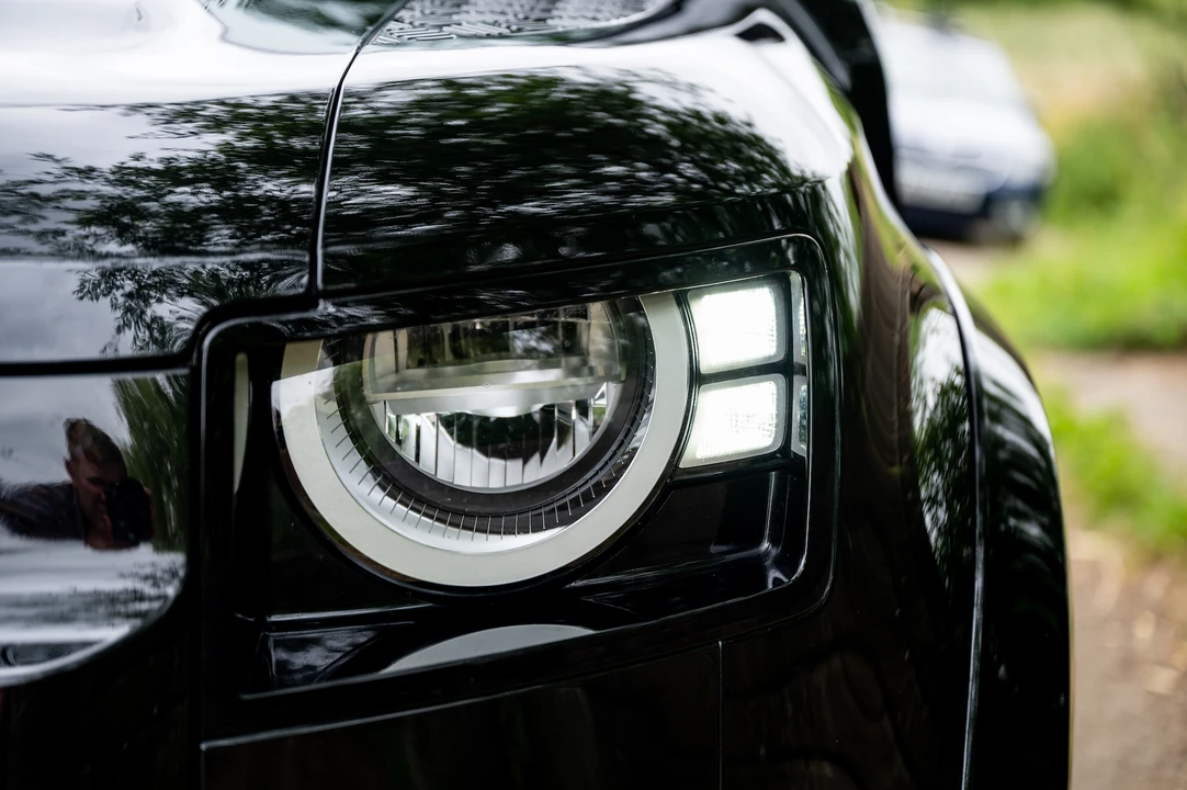 2021 Land Rover Defender 110 - Image 25 of 31