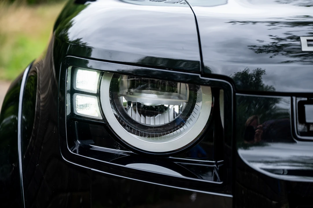 2021 Land Rover Defender 110 - Image 26 of 31