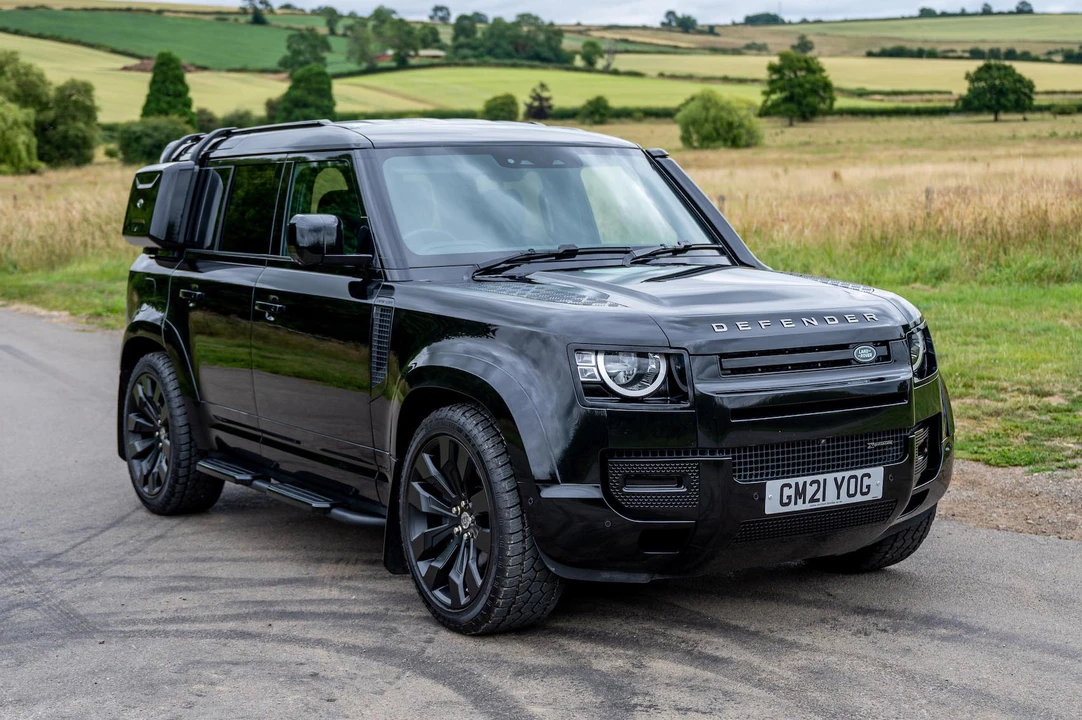 2021 Land Rover Defender 110 - Image 2 of 31