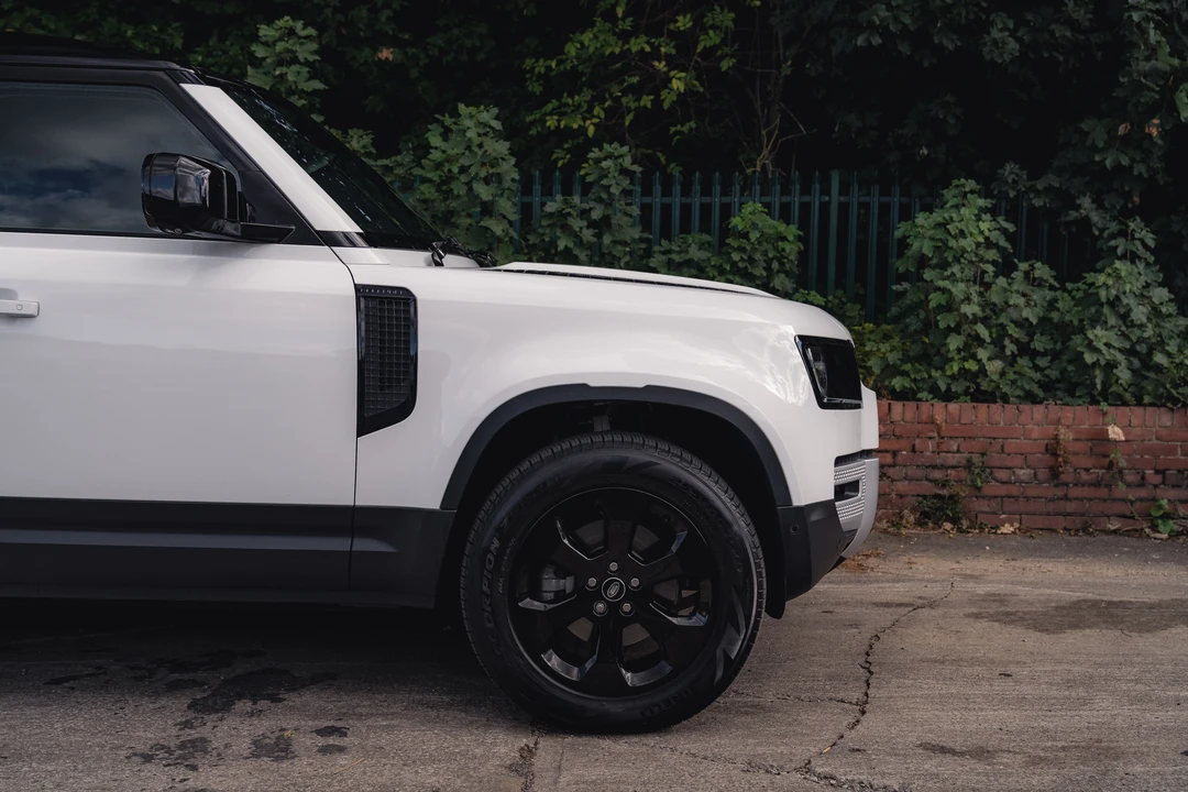 2021 Land Rover Defender L663 - Image 21 of 31