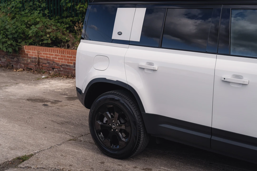 2021 Land Rover Defender L663 - Image 23 of 31
