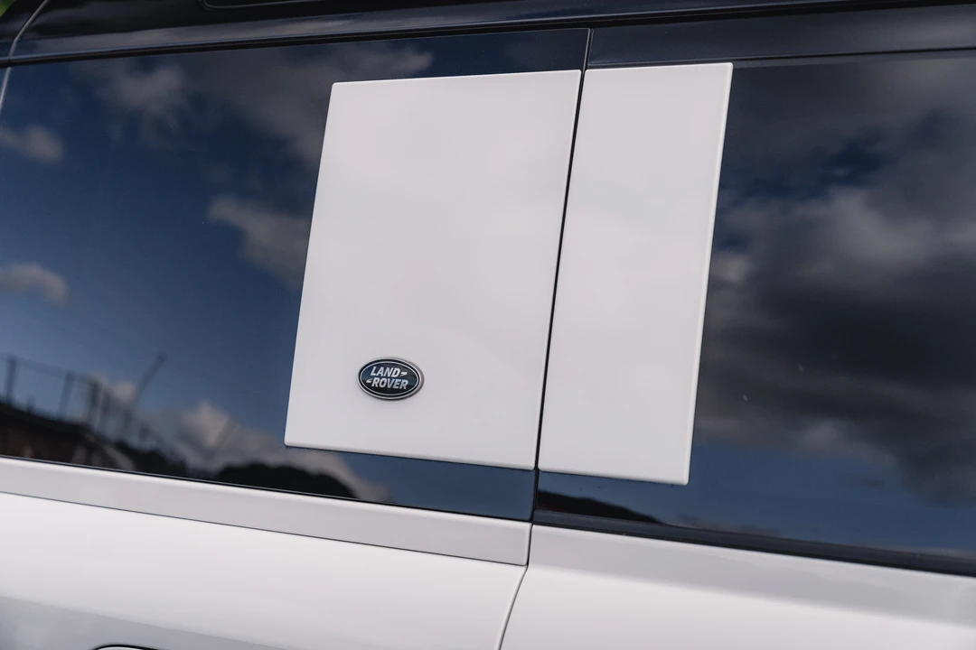 2021 Land Rover Defender L663 - Image 27 of 31