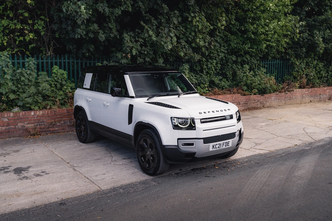 2021 Land Rover Defender L663 - Image 11 of 31